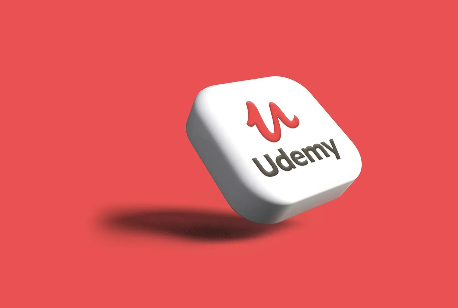 Udemy e Coursera: A Fusão que Muda a EAD com IA